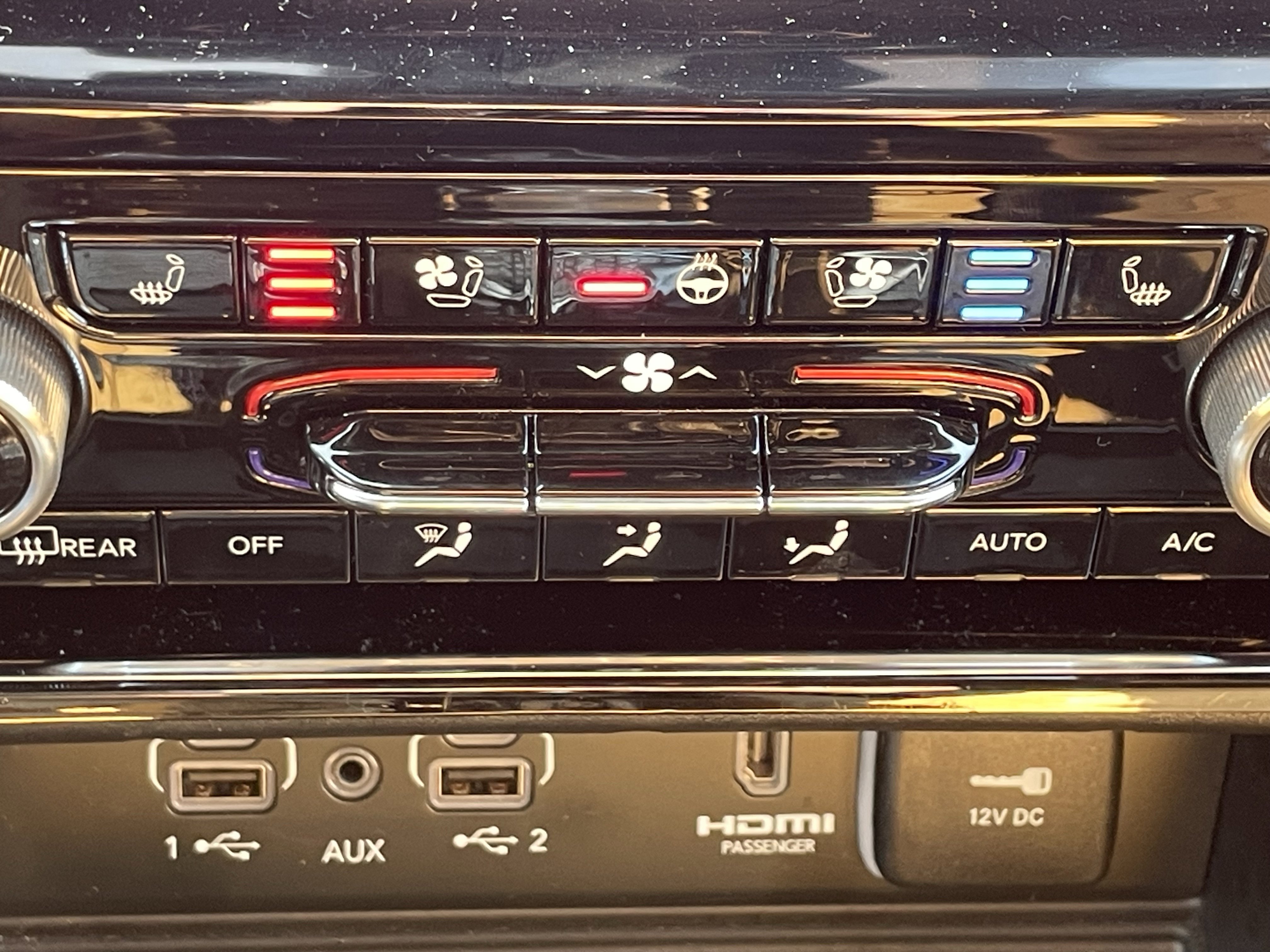 Used 2023 Jeep Grand Cherokee L Summit w/ Advanced Protech Group IV image 30