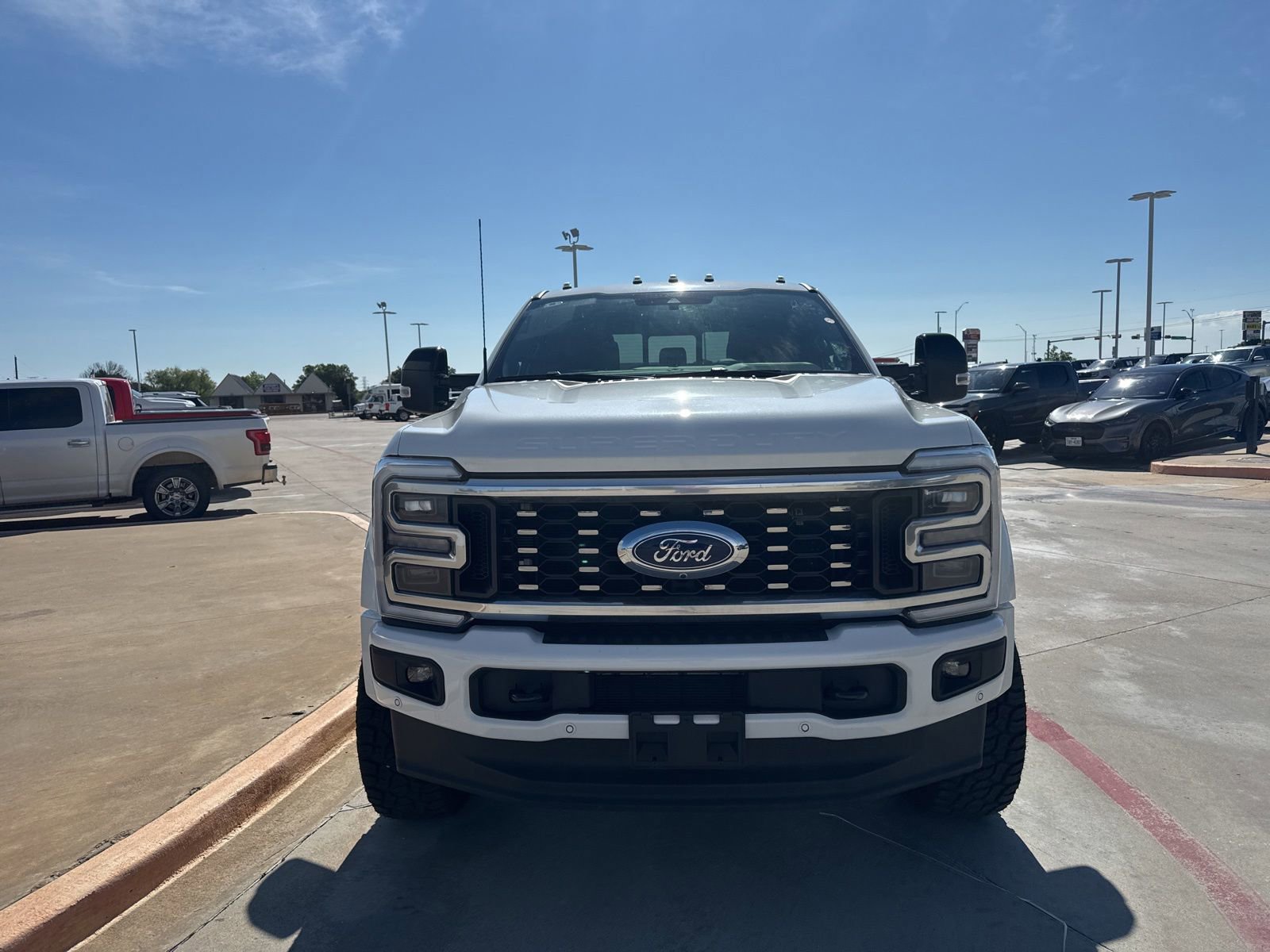 Used 2025 Ford F450 Platinum w/ FX4 Off-Road Package AWD/4WD image 2