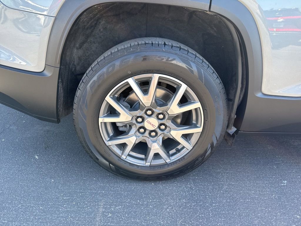 Used 2021 GMC Acadia SLE w/ Driver Convenience Package image 4