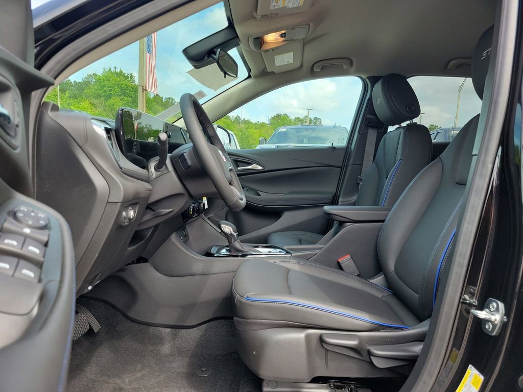 New 2026 Buick Encore GX Sport Touring image 21