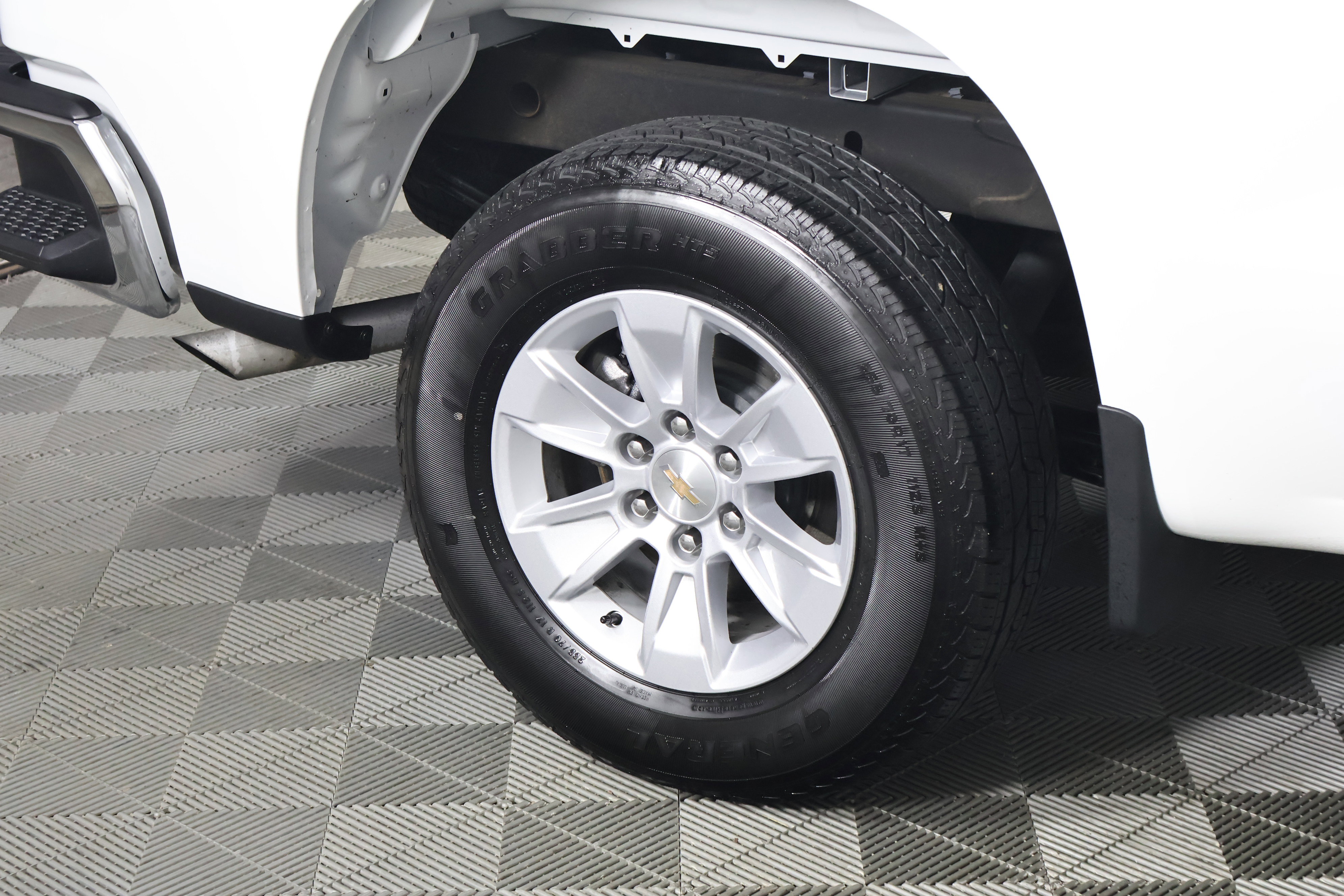 Used 2025 Chevrolet Silverado 1500 LT image 54