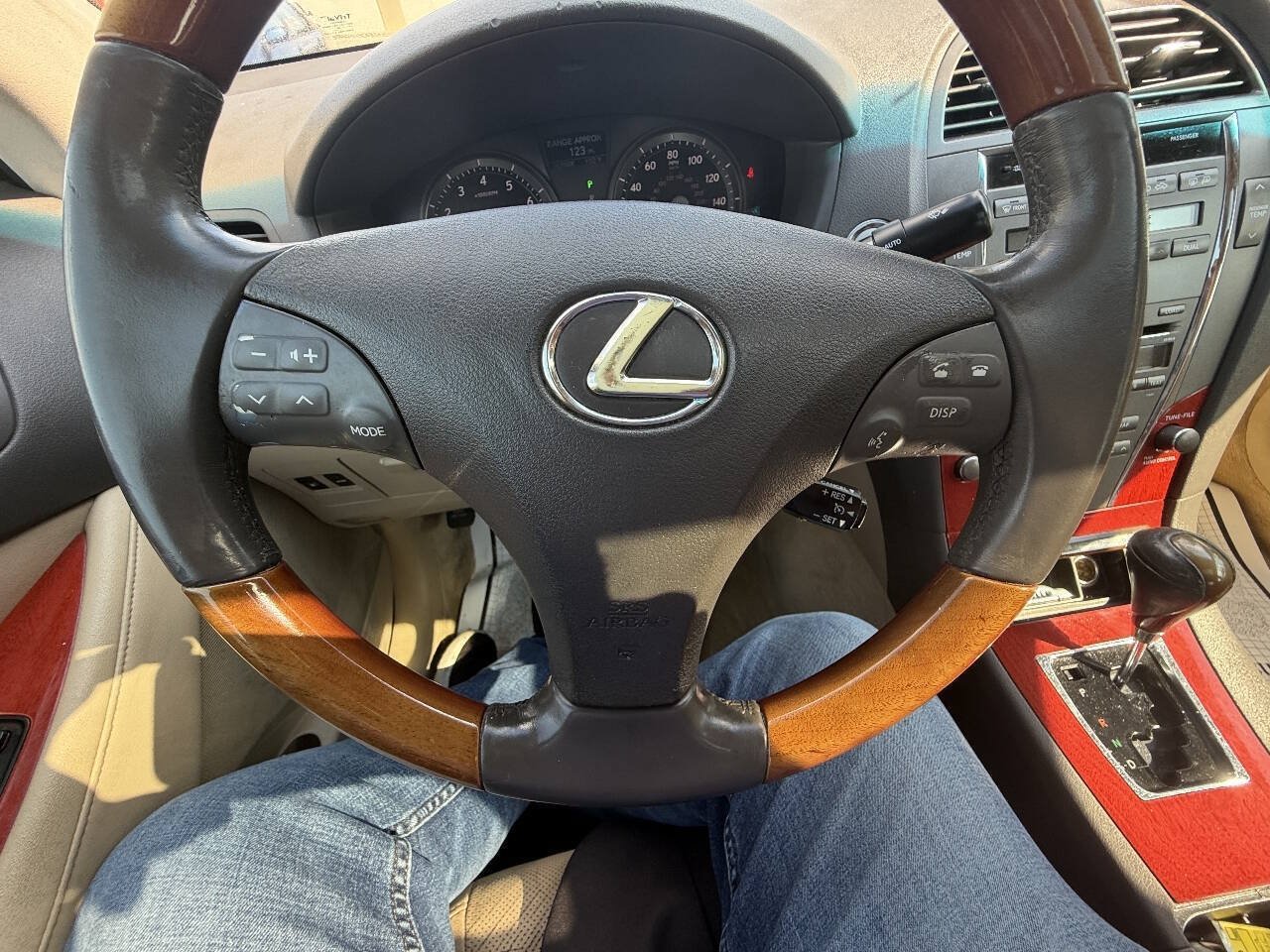 Used 2009 Lexus ES 350 w/ Premium Pkg Plus FWD image 13