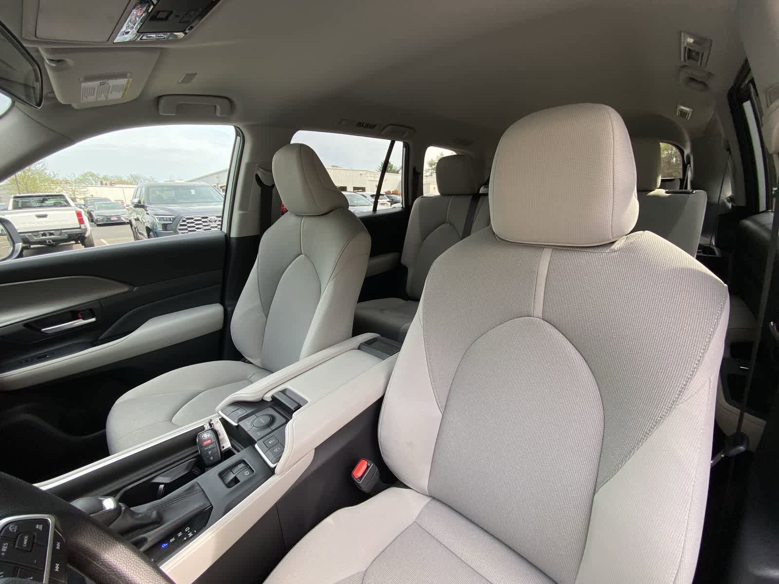 Certified 2025 Toyota Grand Highlander FWD image 21