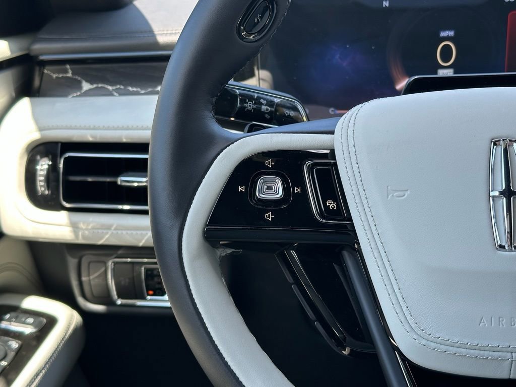 New 2026 Lincoln Aviator Black Label w/ Dynamic Handling Package AWD/4WD image 9