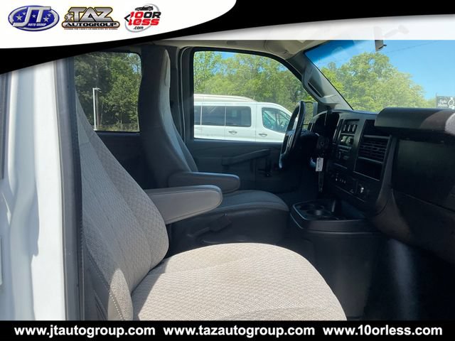 Used 2016 Chevrolet Express 3500 LT w/ LT Preferred Equipment Group RWD image 7