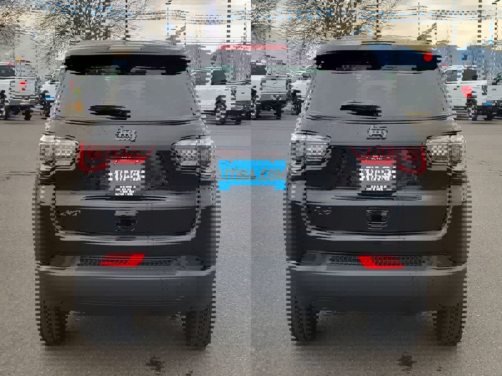 New 2026 Jeep Compass Latitude image 13