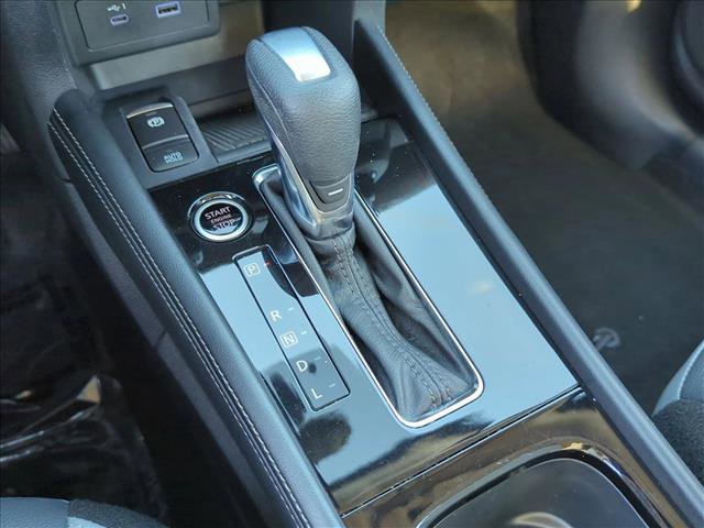 Used 2023 Nissan Kicks SR w/ SR Premium Package image 12