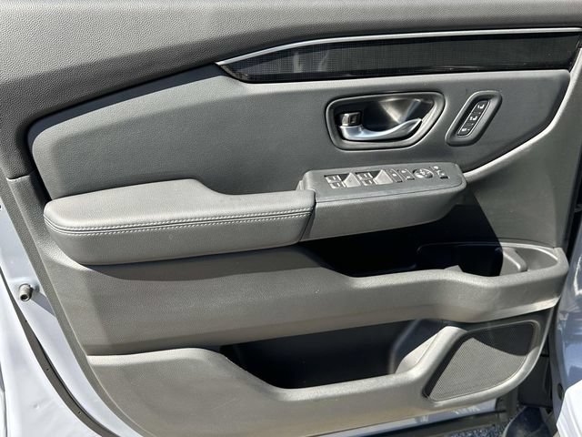 Certified 2025 Honda Pilot Elite image 15