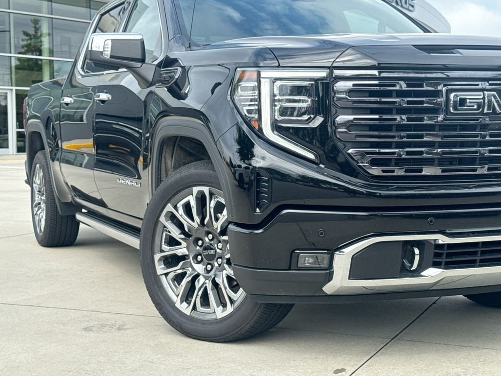 Used 2026 GMC Sierra 1500 Denali Ultimate AWD/4WD image 9
