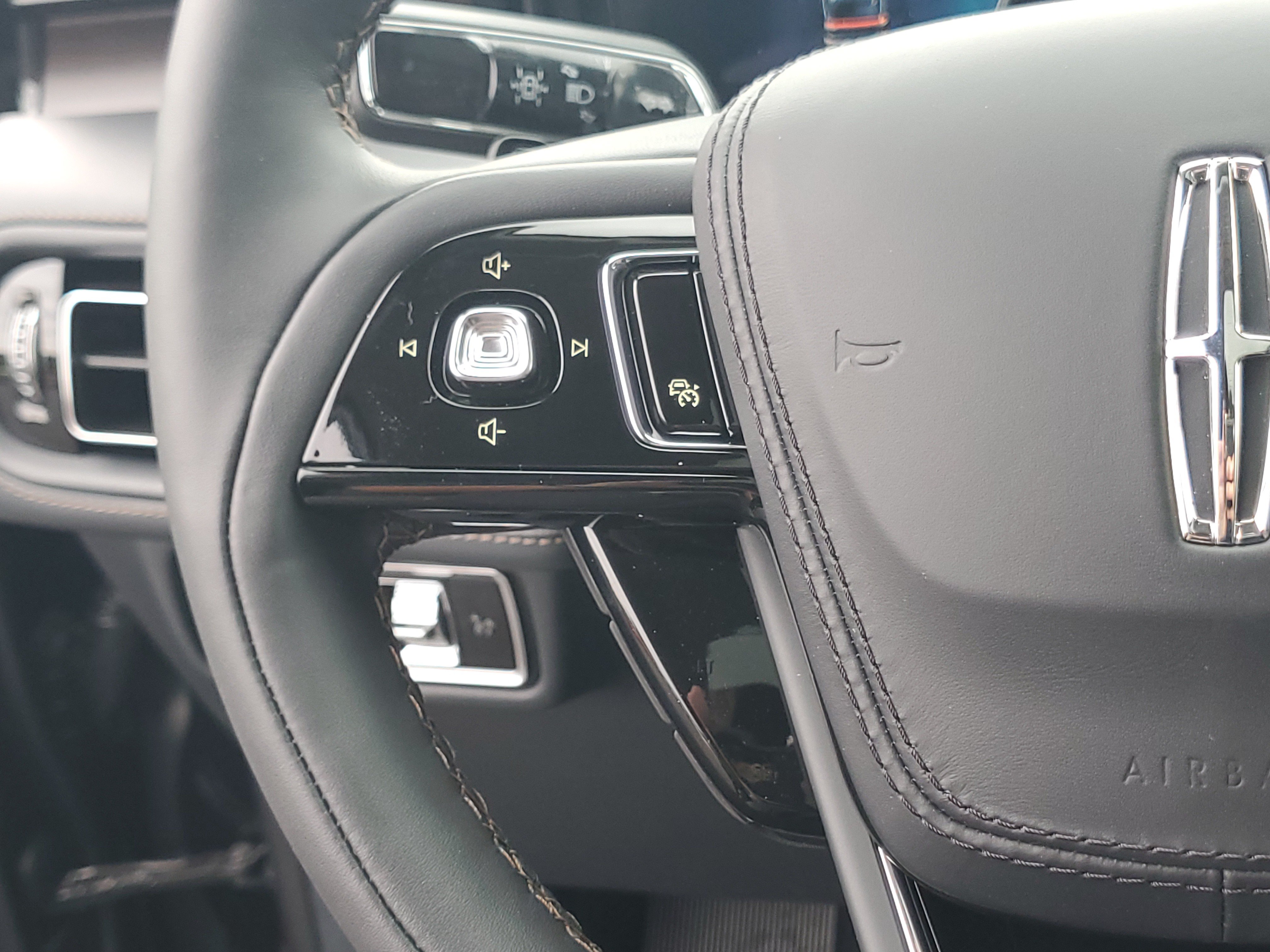 New 2027 Lincoln Aviator Reserve AWD/4WD image 16