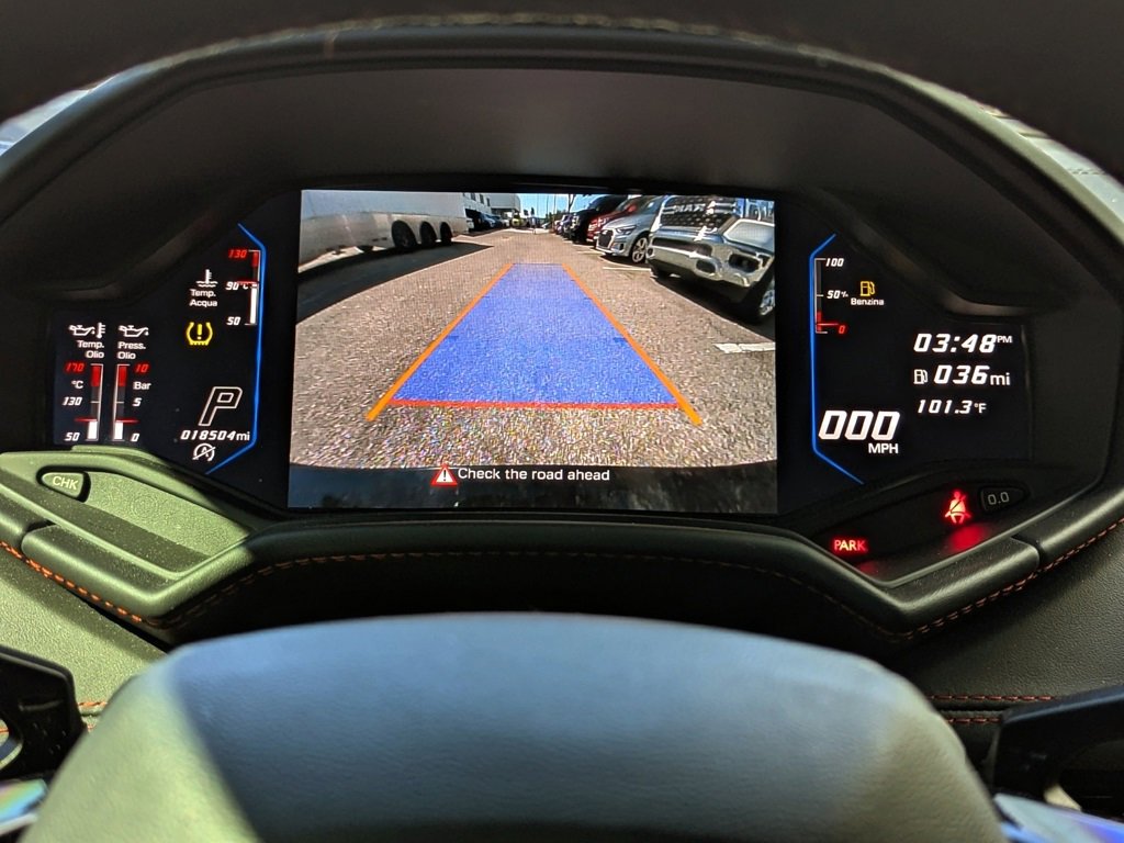 Used 2020 Lamborghini Huracan EVO image 32