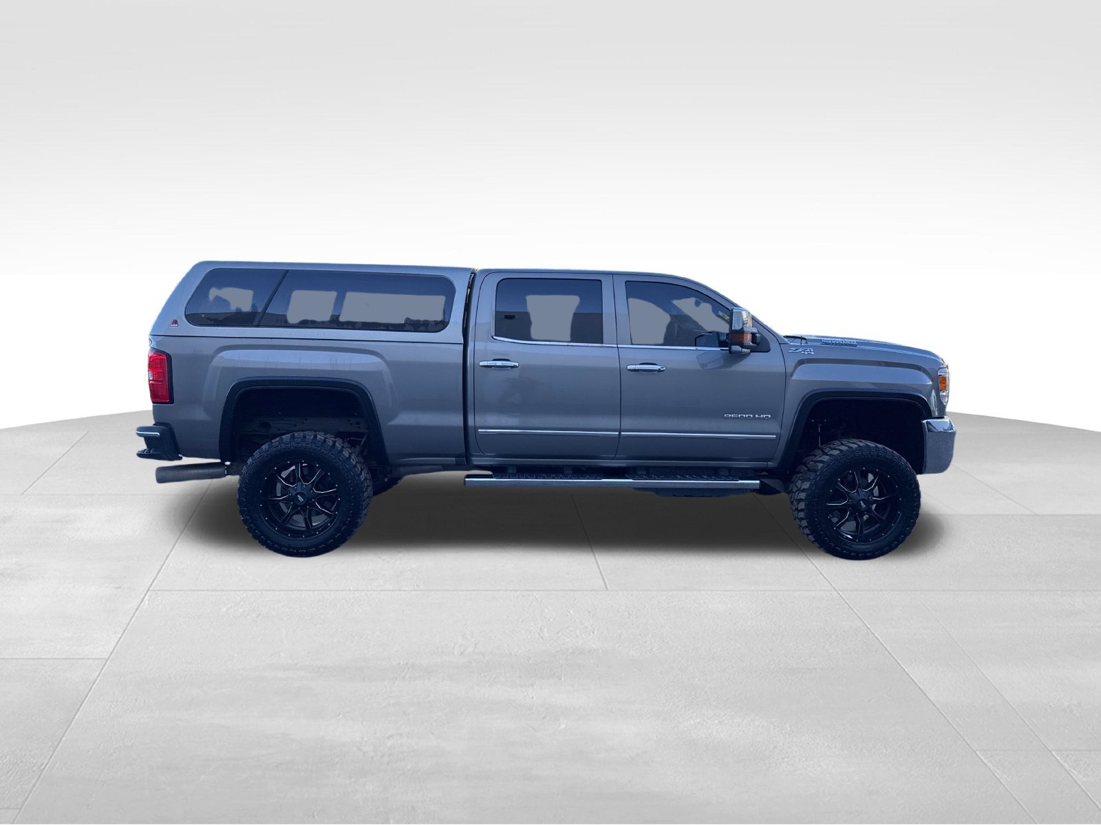 Used 2017 GMC Sierra 2500 SLT w/ Duramax Plus Package AWD/4WD image 6