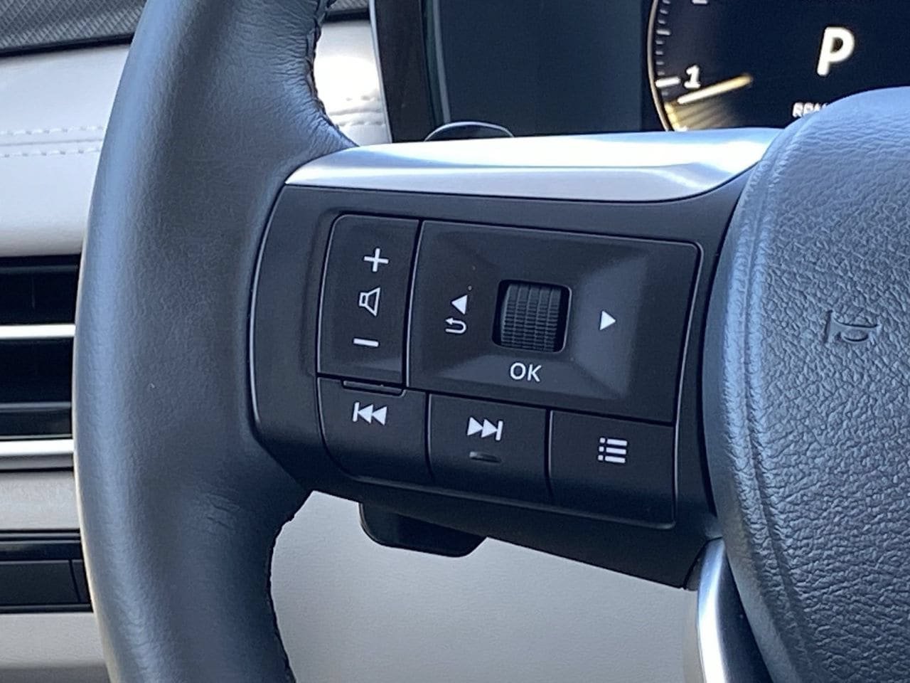 Certified 2026 INFINITI QX60 Luxe FWD image 25