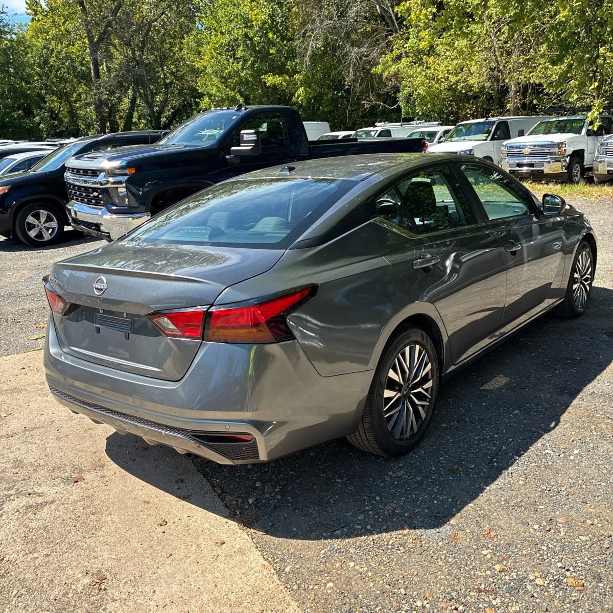 Used 2026 Nissan Altima 2.5 SV FWD image 3