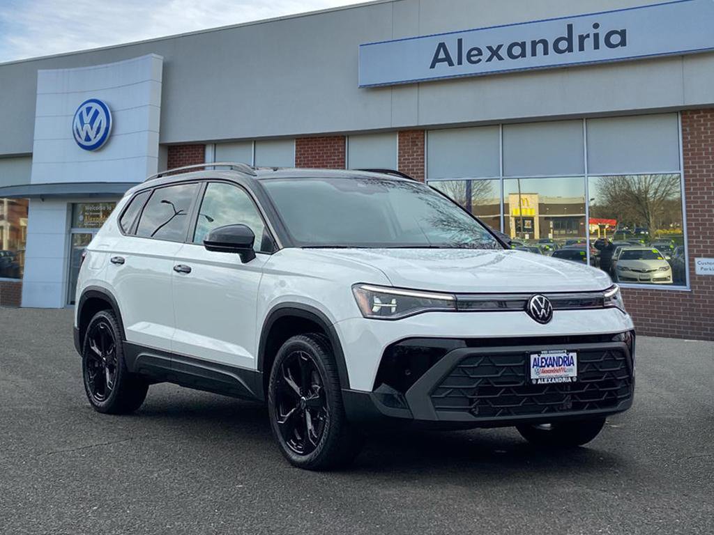 Used 2025 Volkswagen Taos SE