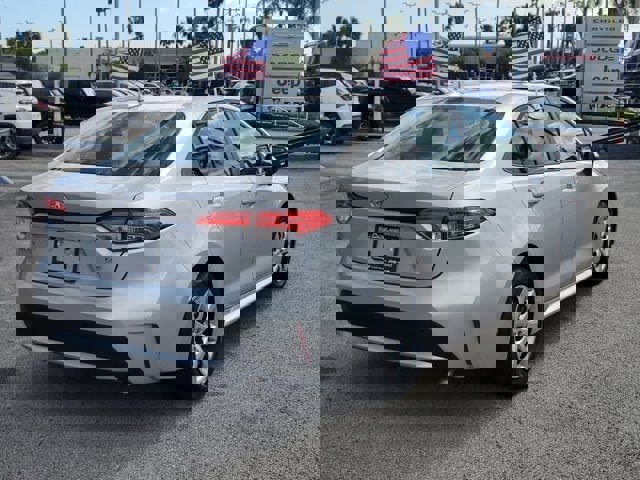 Used 2021 Toyota Corolla LE image 7