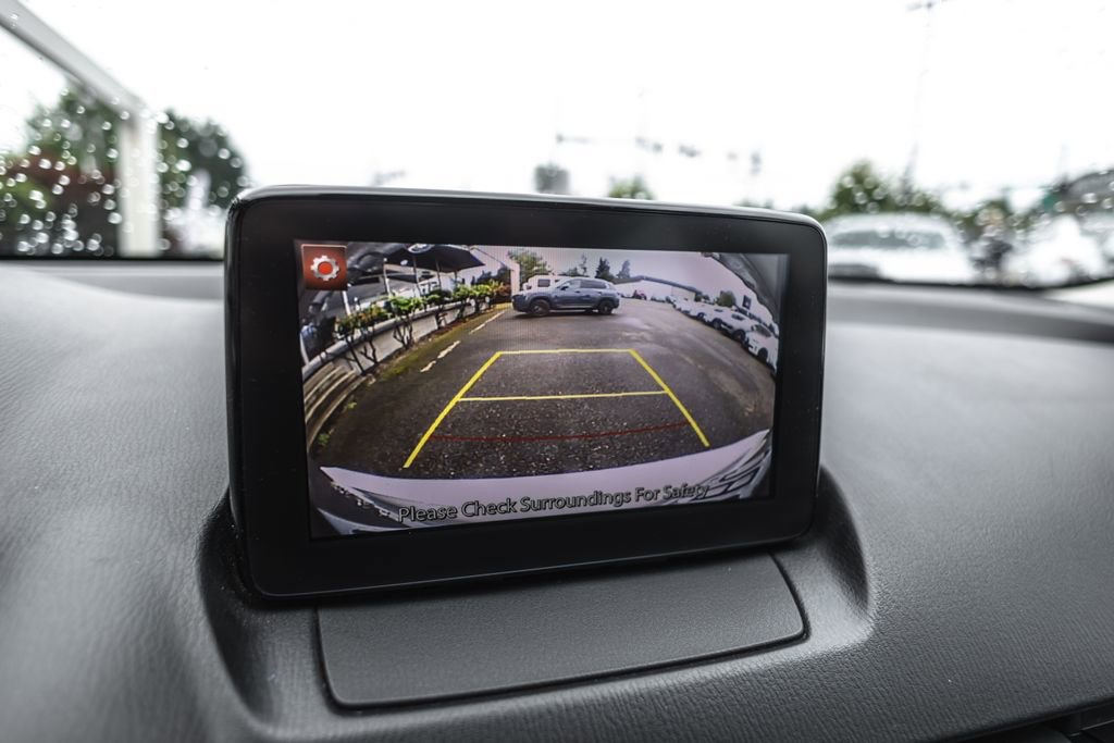 Used 2019 Toyota Yaris L FWD image 13
