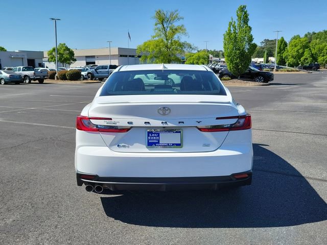 Used 2026 Toyota Camry SE FWD image 5