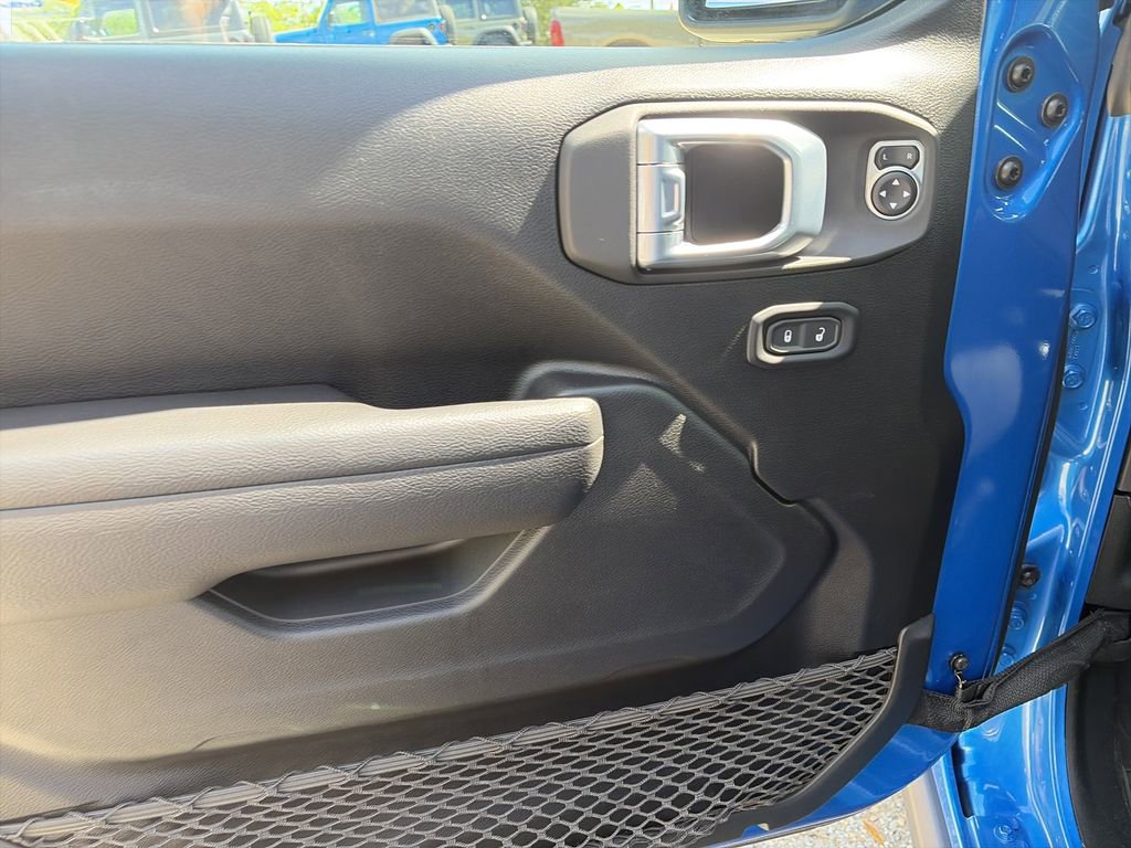 Used 2022 Jeep Wrangler Unlimited Sport AWD/4WD image 18