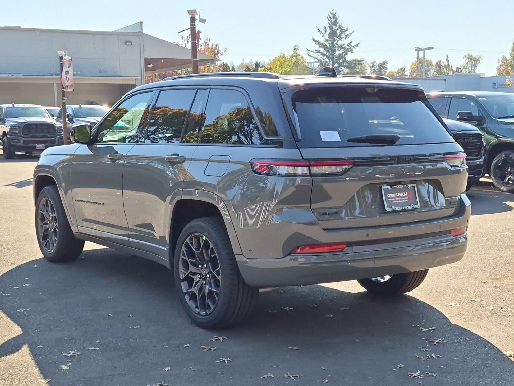 New 2027 Jeep Grand Cherokee Summit AWD/4WD image 5