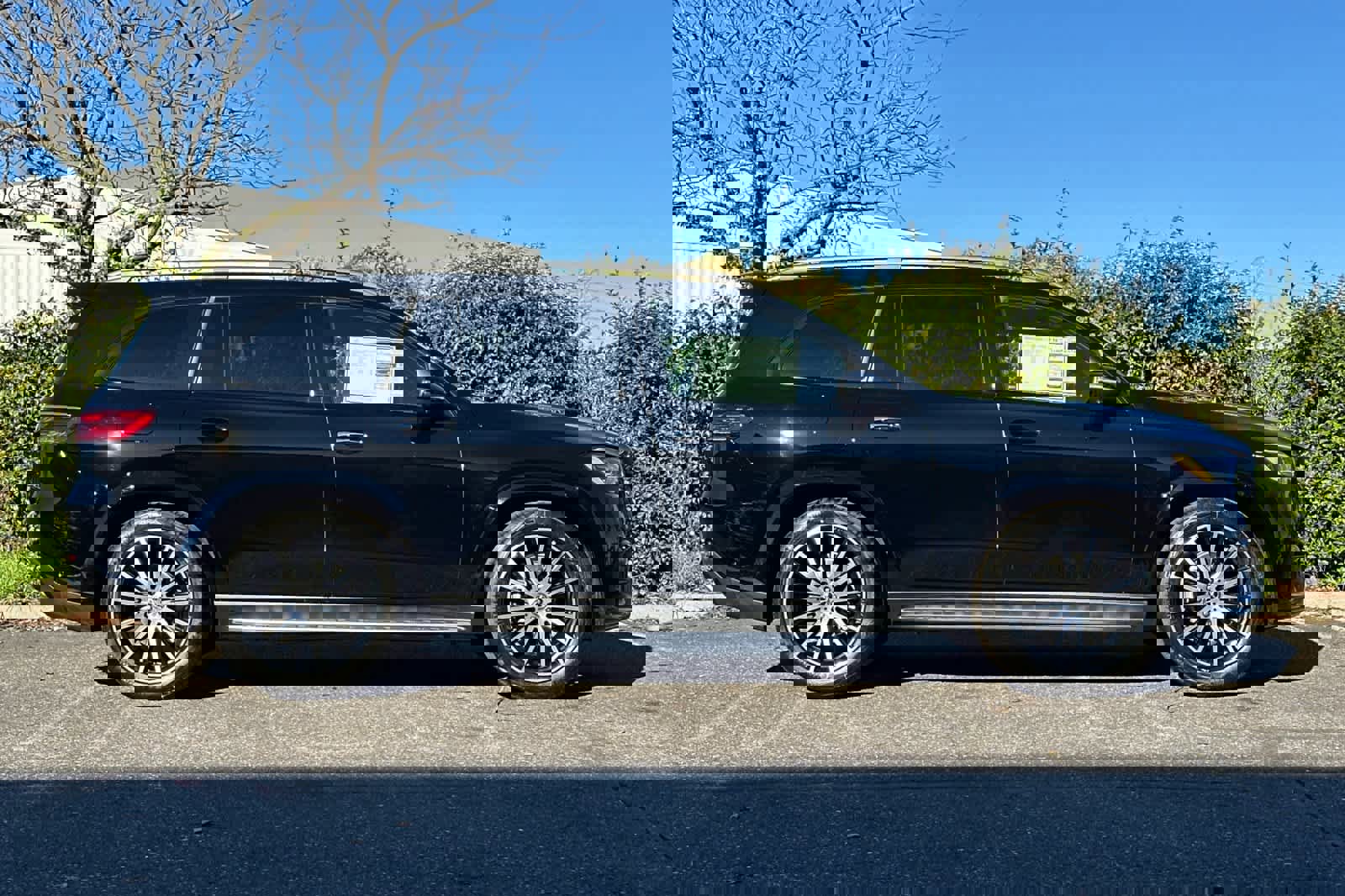 New 2026 Mercedes-Benz GLS 580 4MATIC image 2