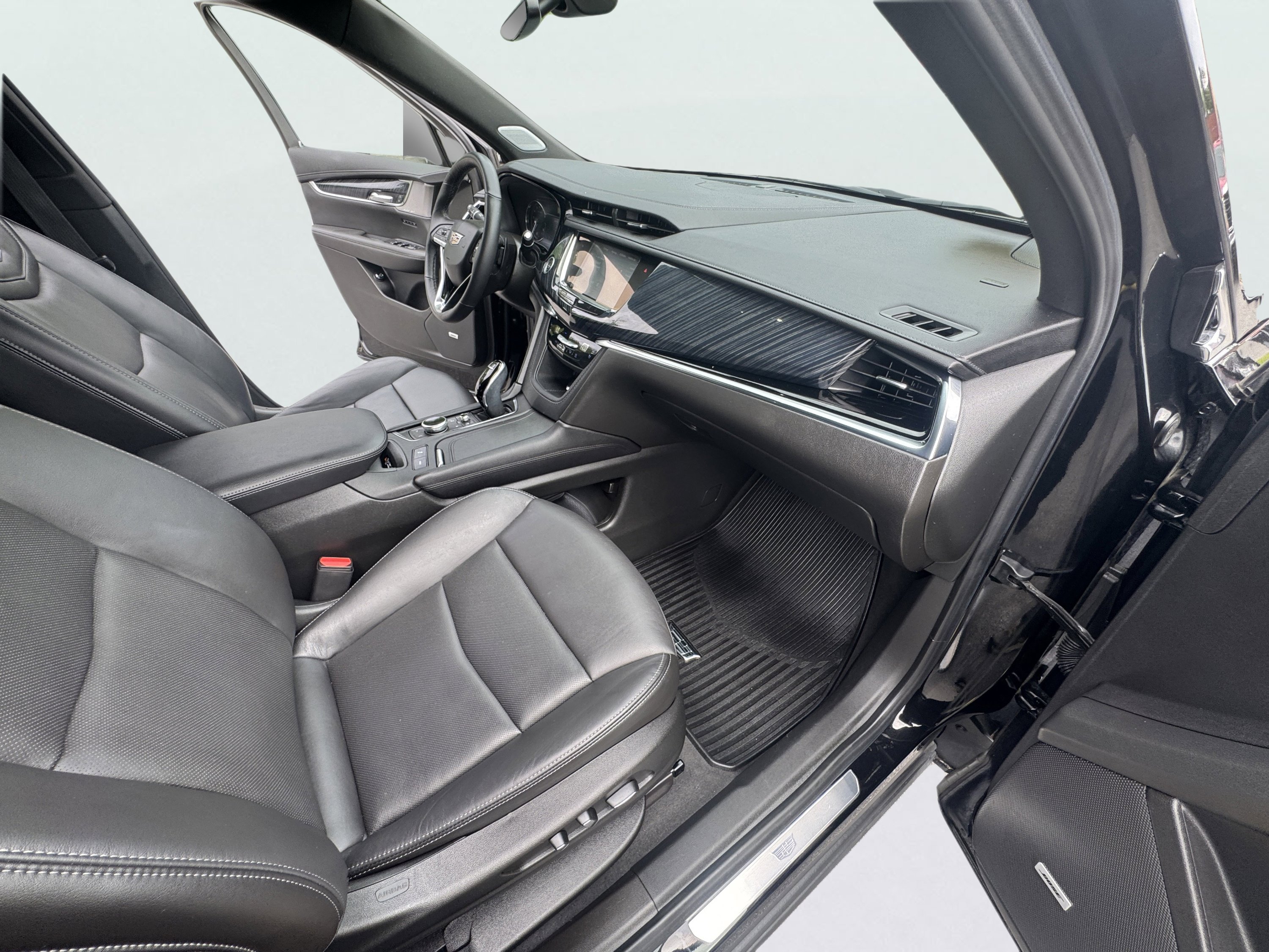 Used 2023 Cadillac XT6 Premium Luxury image 27