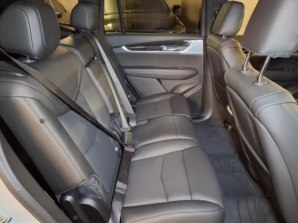 New 2025 Cadillac XT6 Premium Luxury FWD image 7