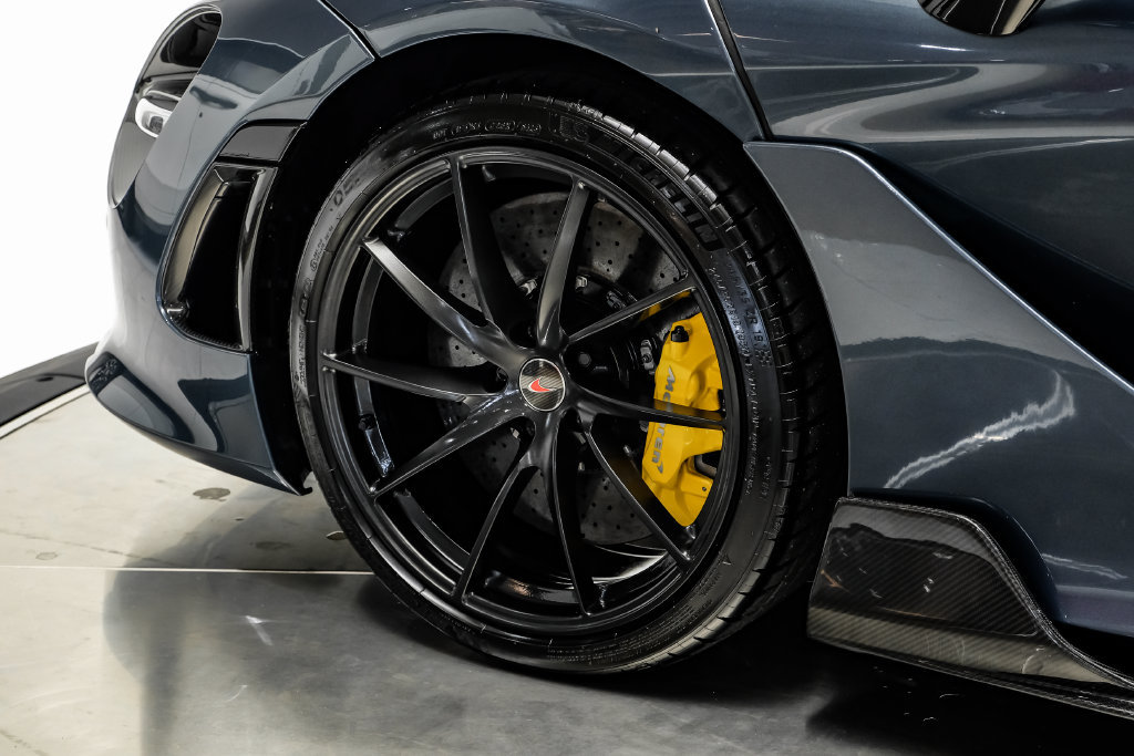Used 2018 McLaren 720S Performance RWD image 43