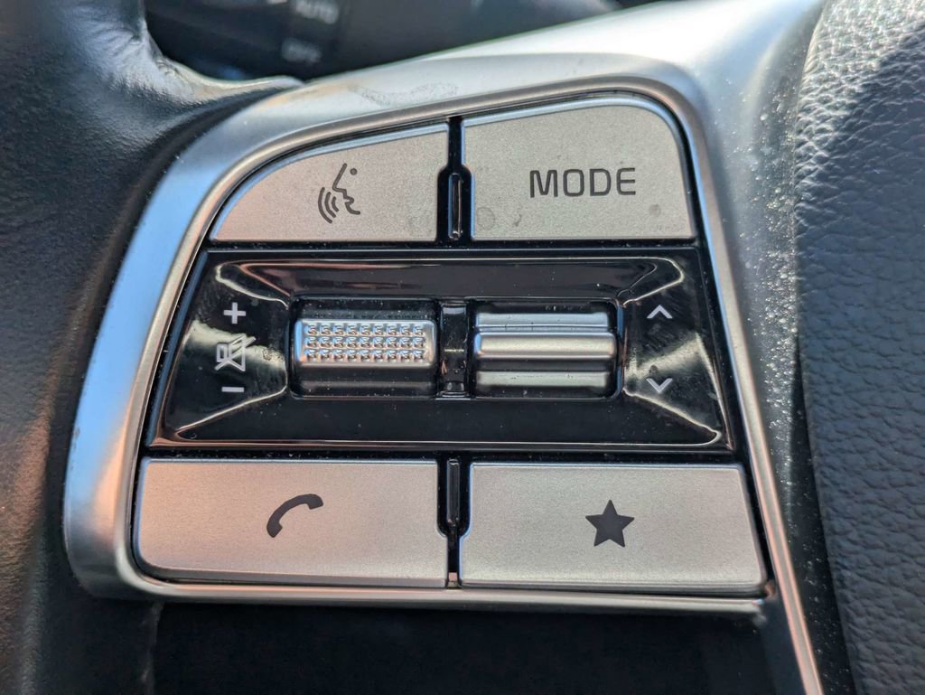 Used 2025 Kia Telluride S image 28