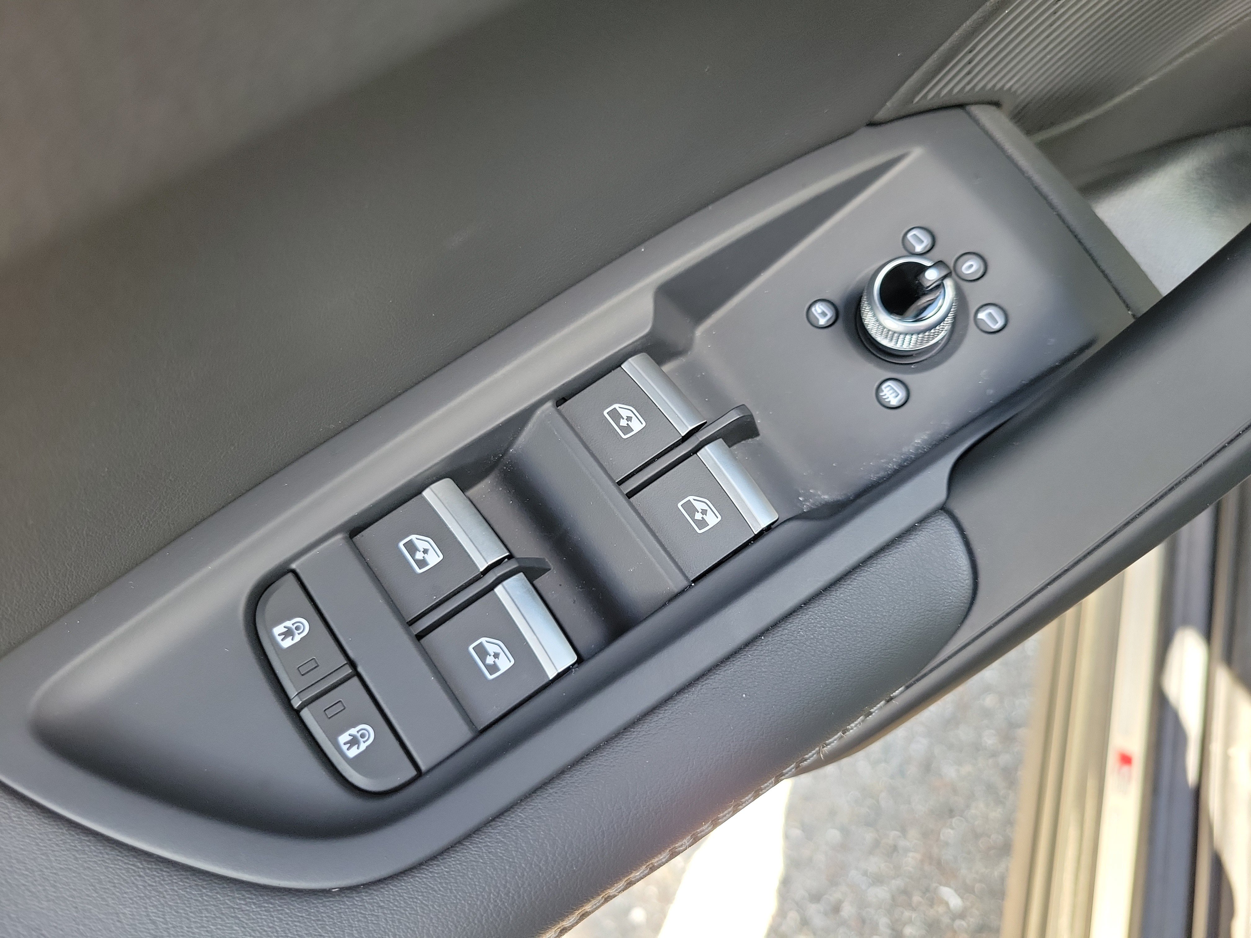 Certified 2025 Audi Q5 2.0T Premium Plus AWD/4WD image 16