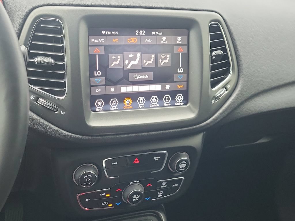 Used 2019 Jeep Compass Trailhawk w/ Cold Weather Group AWD/4WD image 28