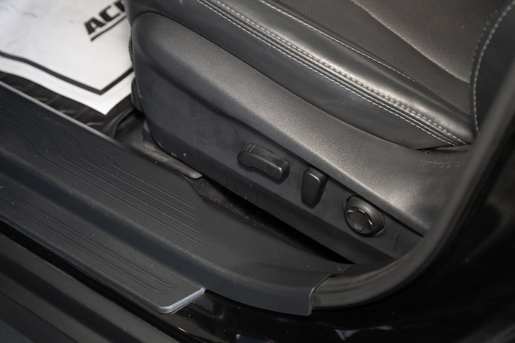 Used 2023 Subaru Outback Limited AWD/4WD image 20