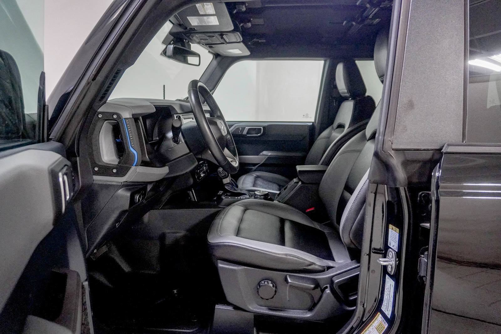 Used 2023 Ford Bronco Black Diamond AWD/4WD image 18