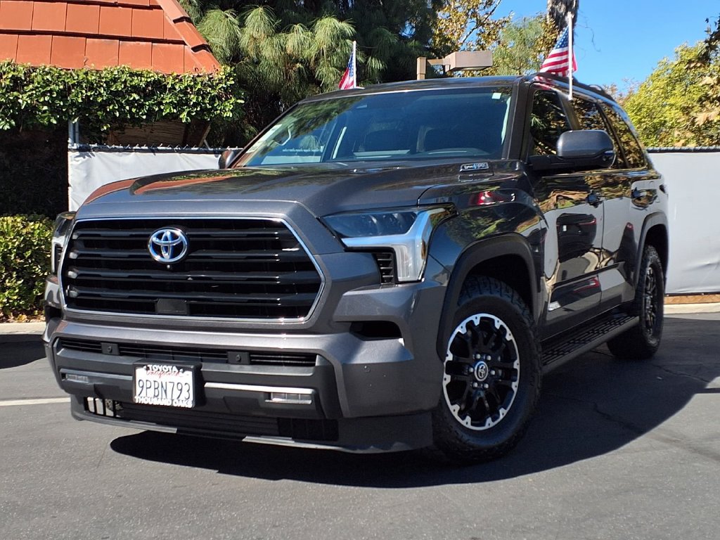Certified 2024 Toyota Sequoia SR5 w/ SR5 Premium Package AWD/4WD image 39