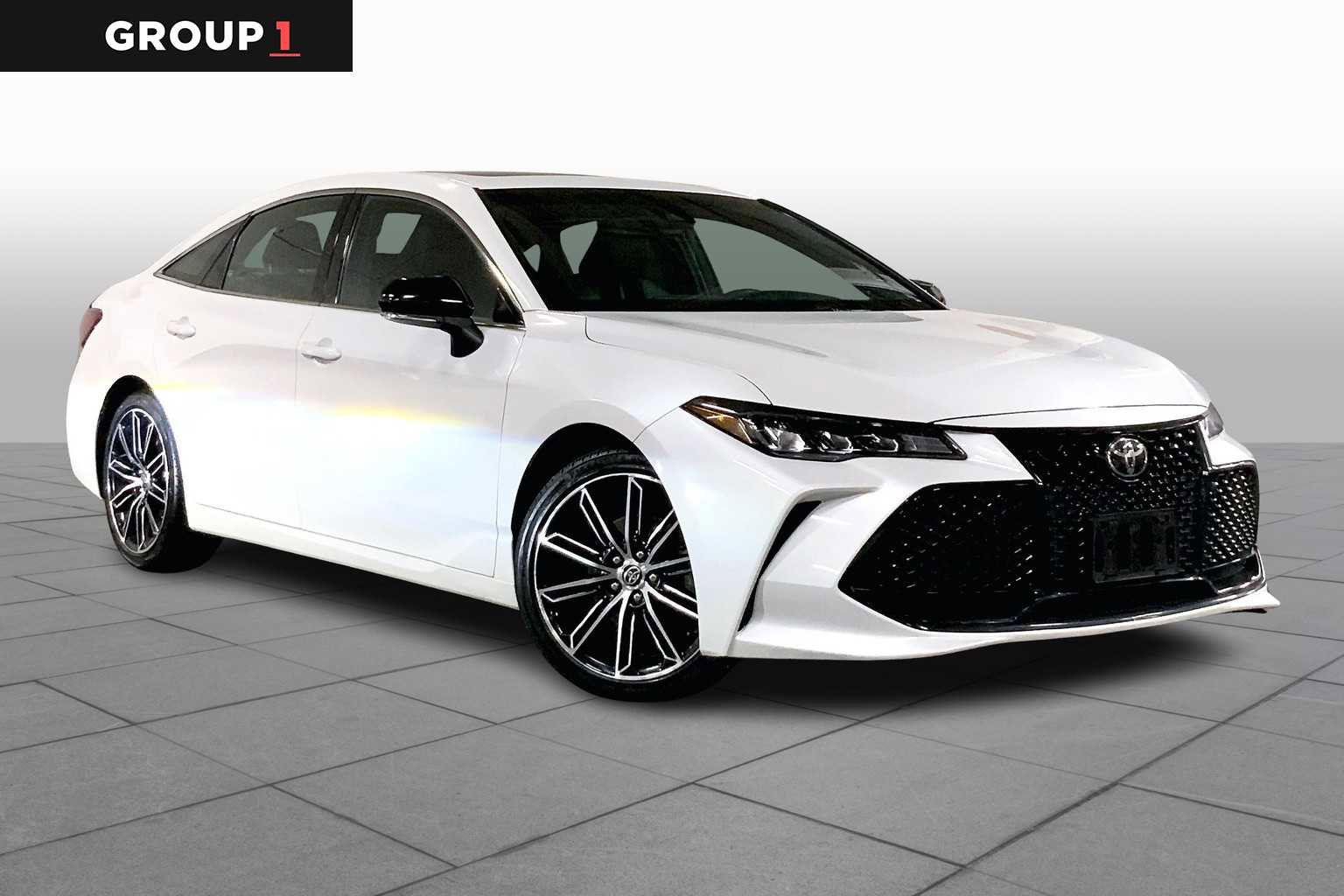 Used 2020 Toyota Avalon XSE w/ Carpet Mat Package image 2