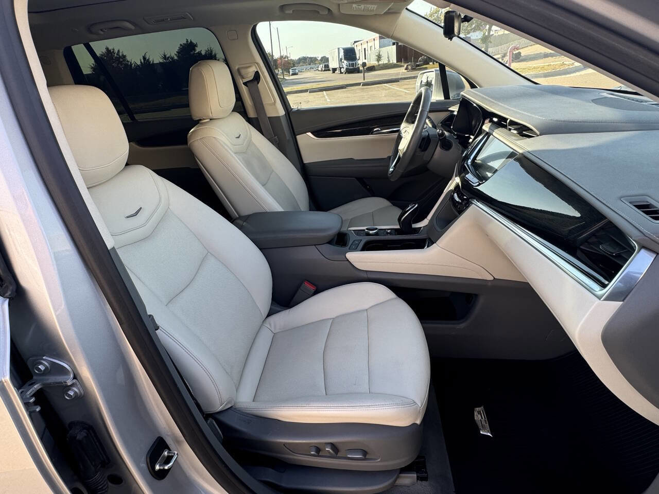 Used 2020 Cadillac XT6 Premium Luxury image 12