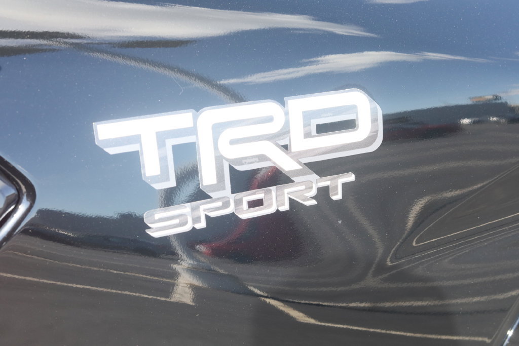 Used 2025 Toyota Tacoma TRD Sport AWD/4WD image 25