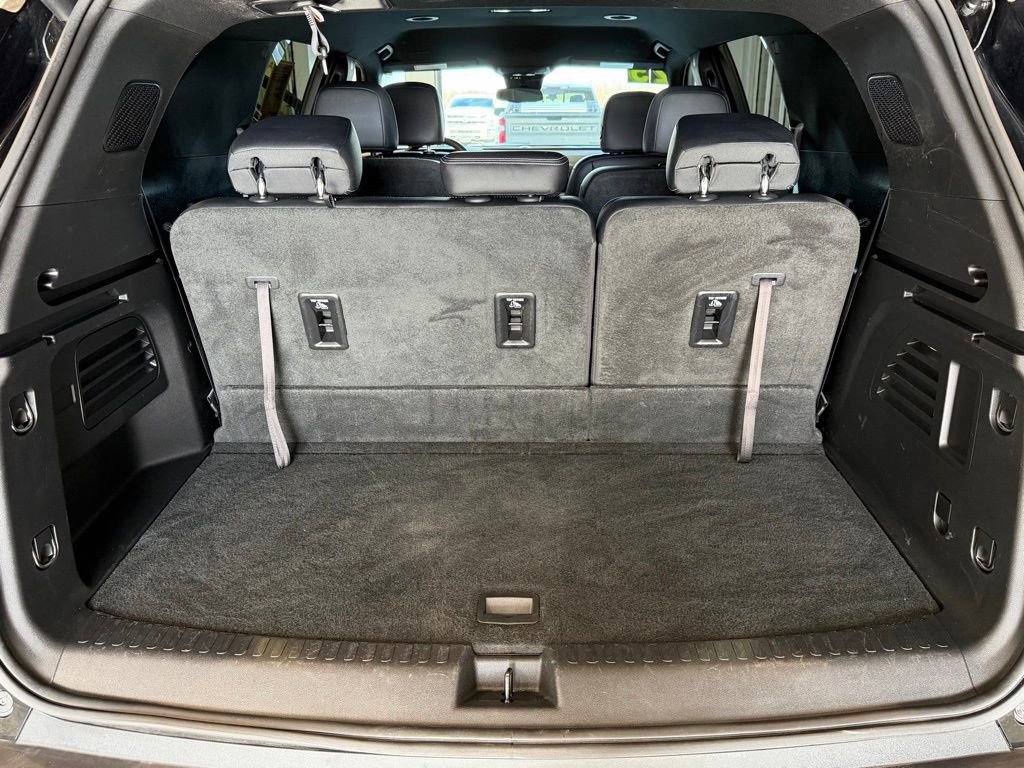 Used 2025 Chevrolet Traverse LT image 34