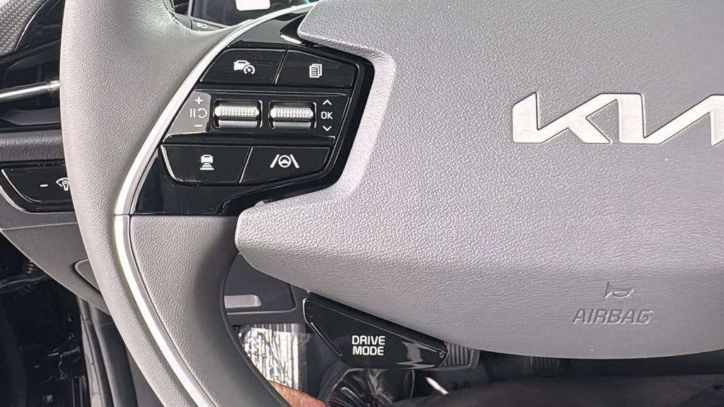 New 2025 Kia Niro EX image 21