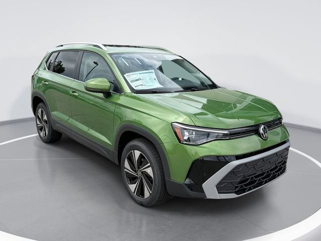 New 2026 Volkswagen Taos SE AWD/4WD image 1