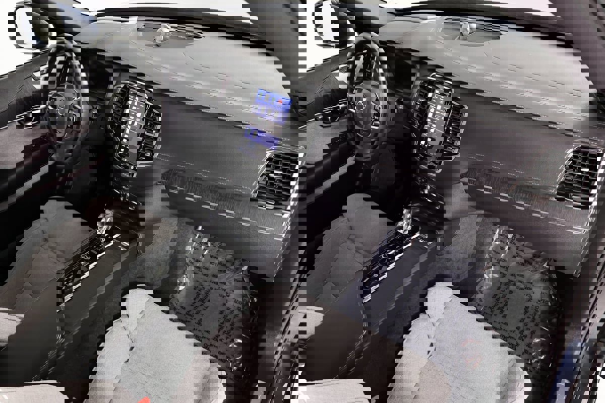 Used 2023 Volvo XC90 T8 Ultimate image 41