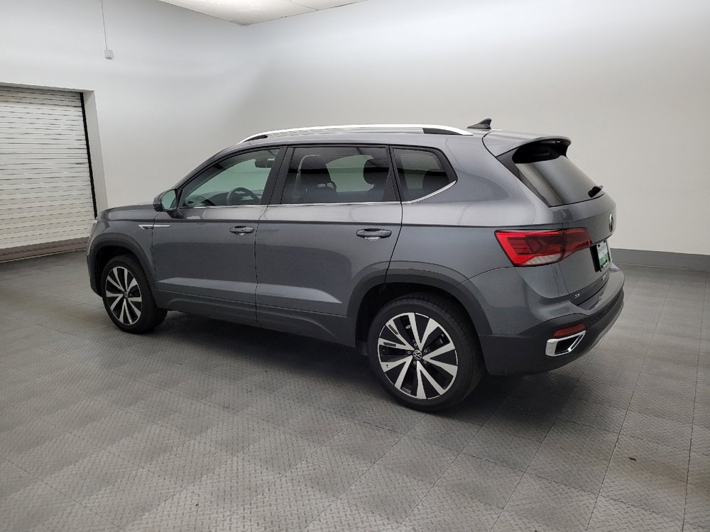 Used 2024 Volkswagen Taos SE FWD image 3