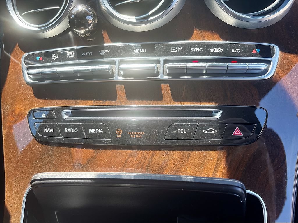 Used 2018 Mercedes-Benz GLC 300 w/ Multimedia Package image 30