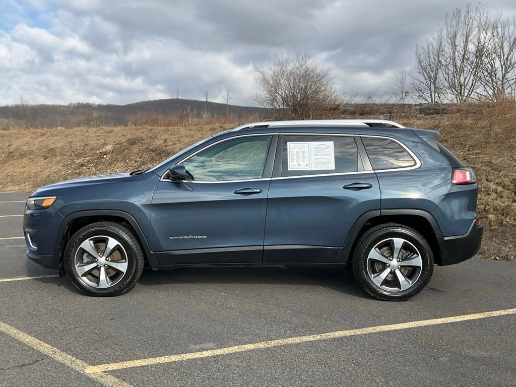 Used 2019 Jeep Cherokee Limited image 29