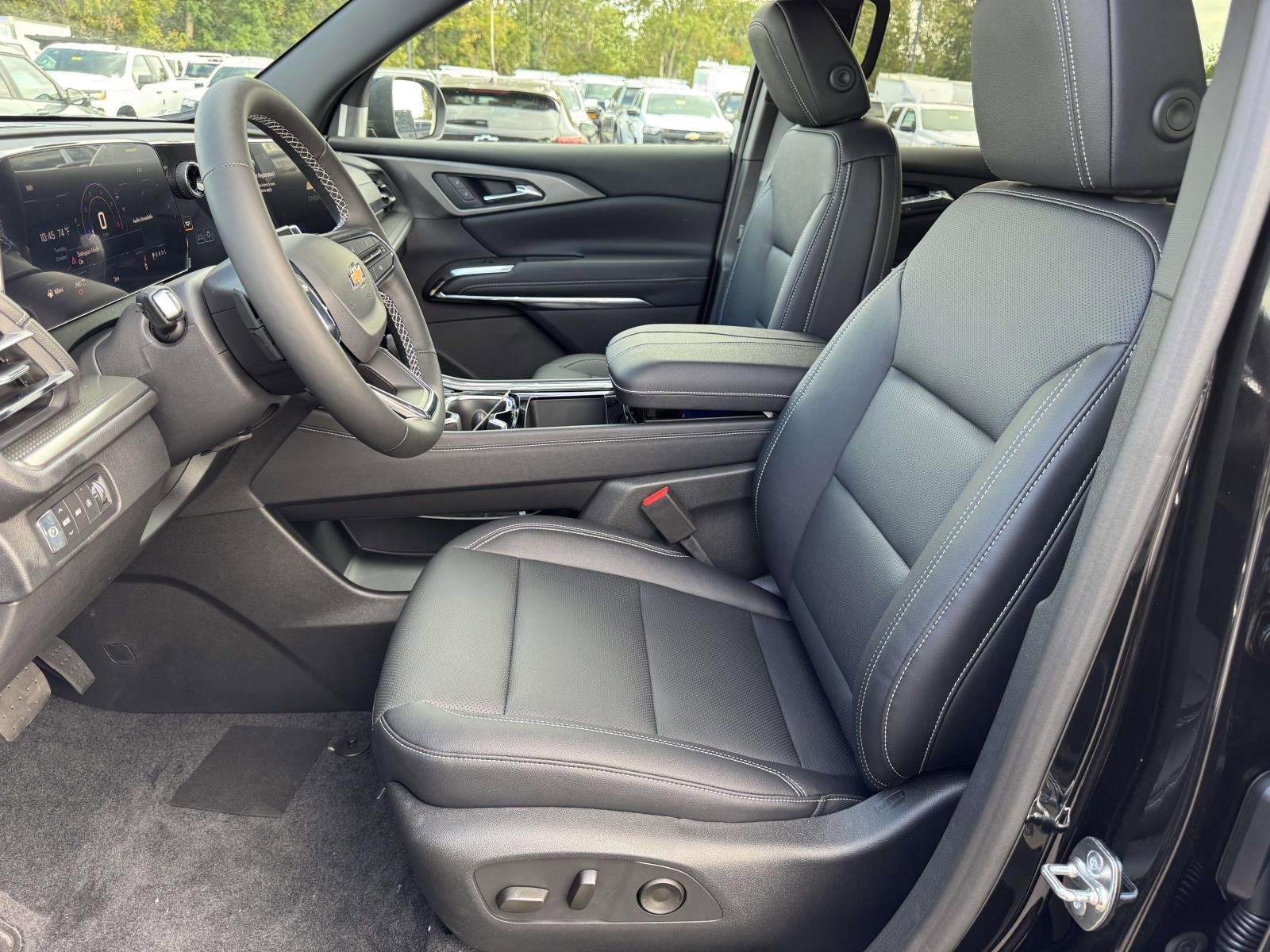 New 2026 Chevrolet Traverse LT w/ Driver Confidence Package image 19