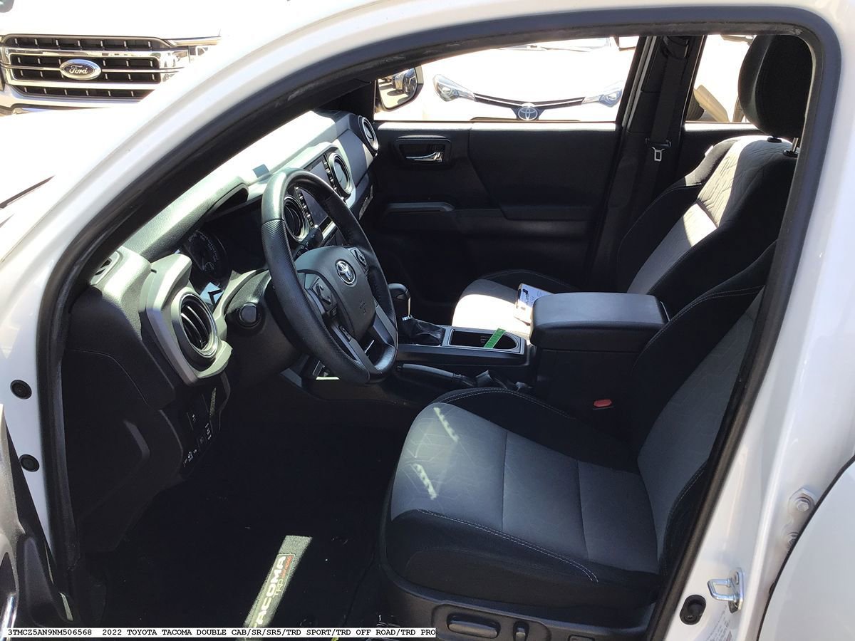 Used 2022 Toyota Tacoma TRD Off-Road AWD/4WD image 12