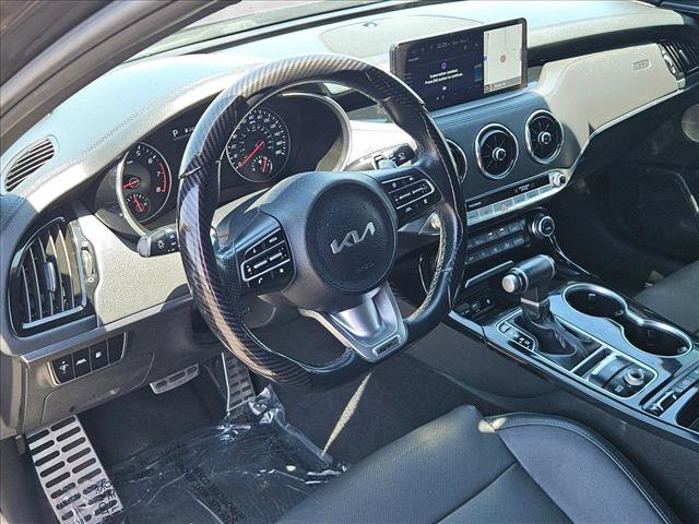 Used 2023 Kia Stinger GT-Line w/ Sun & Sound Package RWD image 12
