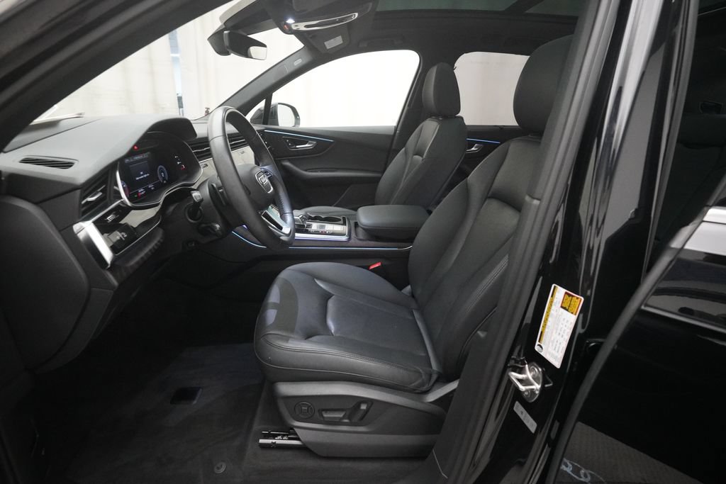 Used 2020 Audi Q7 3.0T Prestige w/ Prestige Package AWD/4WD image 7