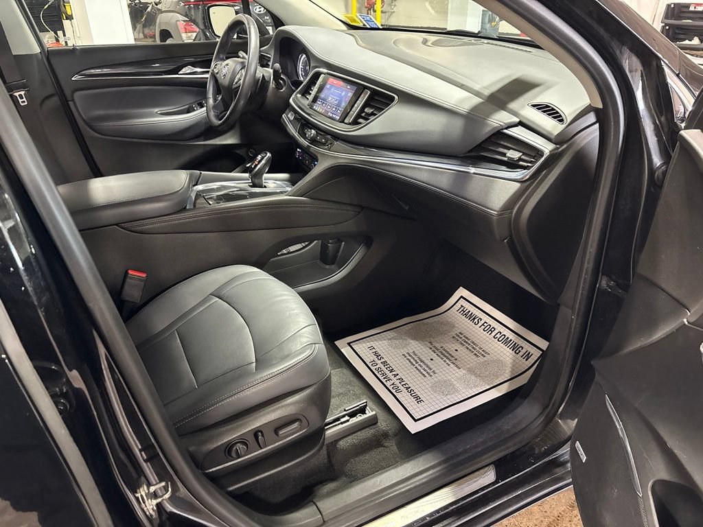 Used 2021 Buick Enclave Essence w/ Sound and Sites Package AWD/4WD image 38