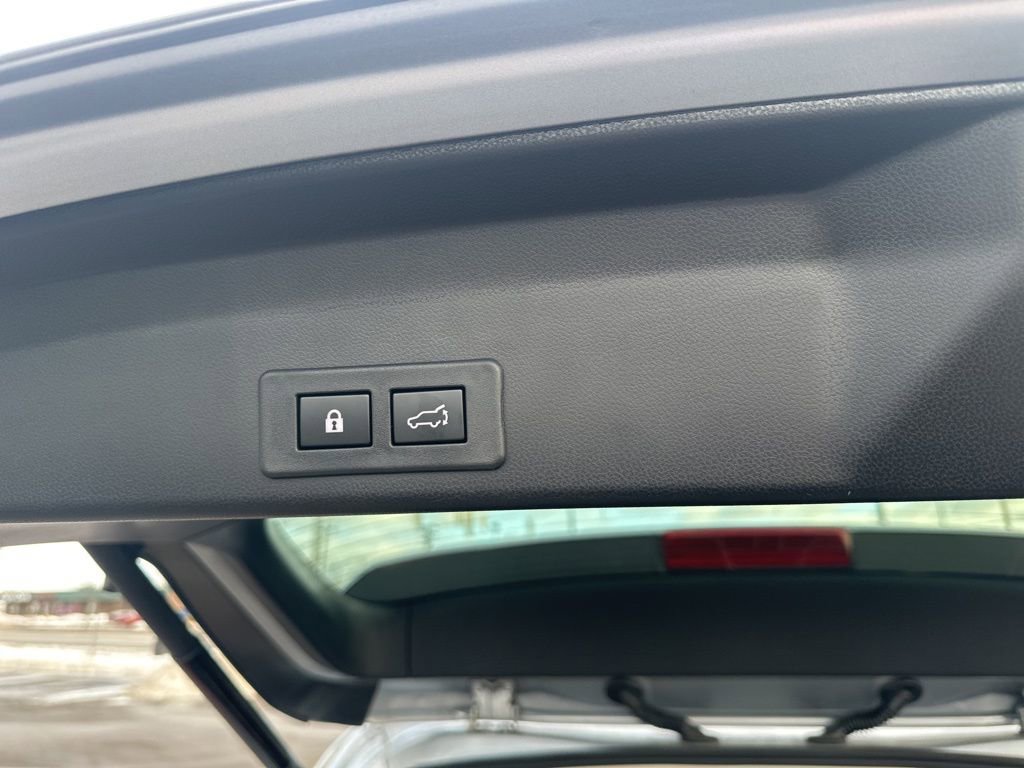 Certified 2025 Subaru Ascent Premium image 31